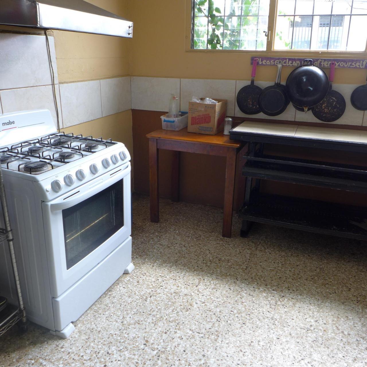 Casa Yoses Hostel San José Eksteriør billede